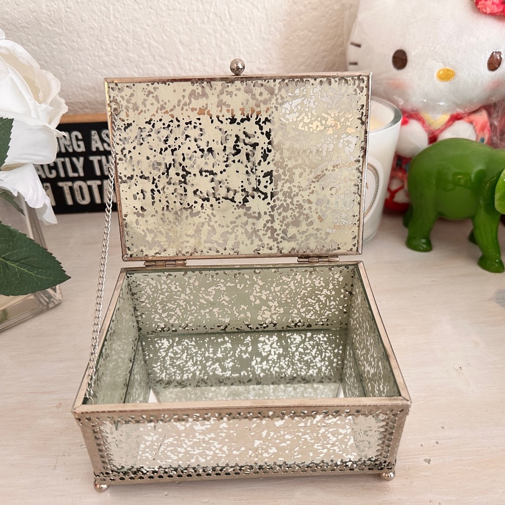 Nicole Miller Home Mirrored Silver Jewelry Box Trinket - Picture 11 of 12